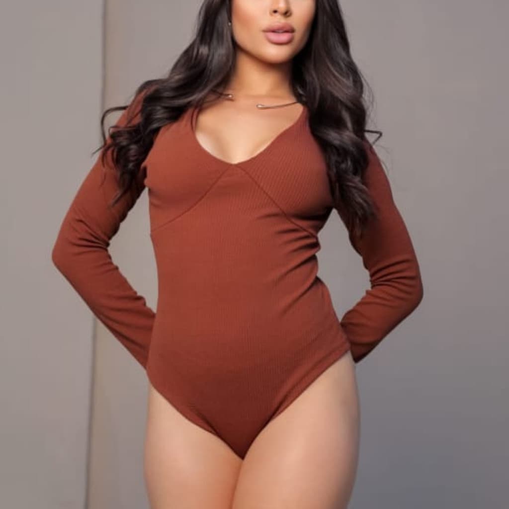 Body Feminino Manga Longa Decote Estiloso em V