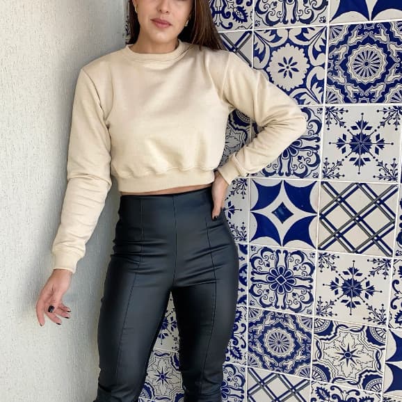 Cropped Feminino Sem Gola Moletom Com Punho