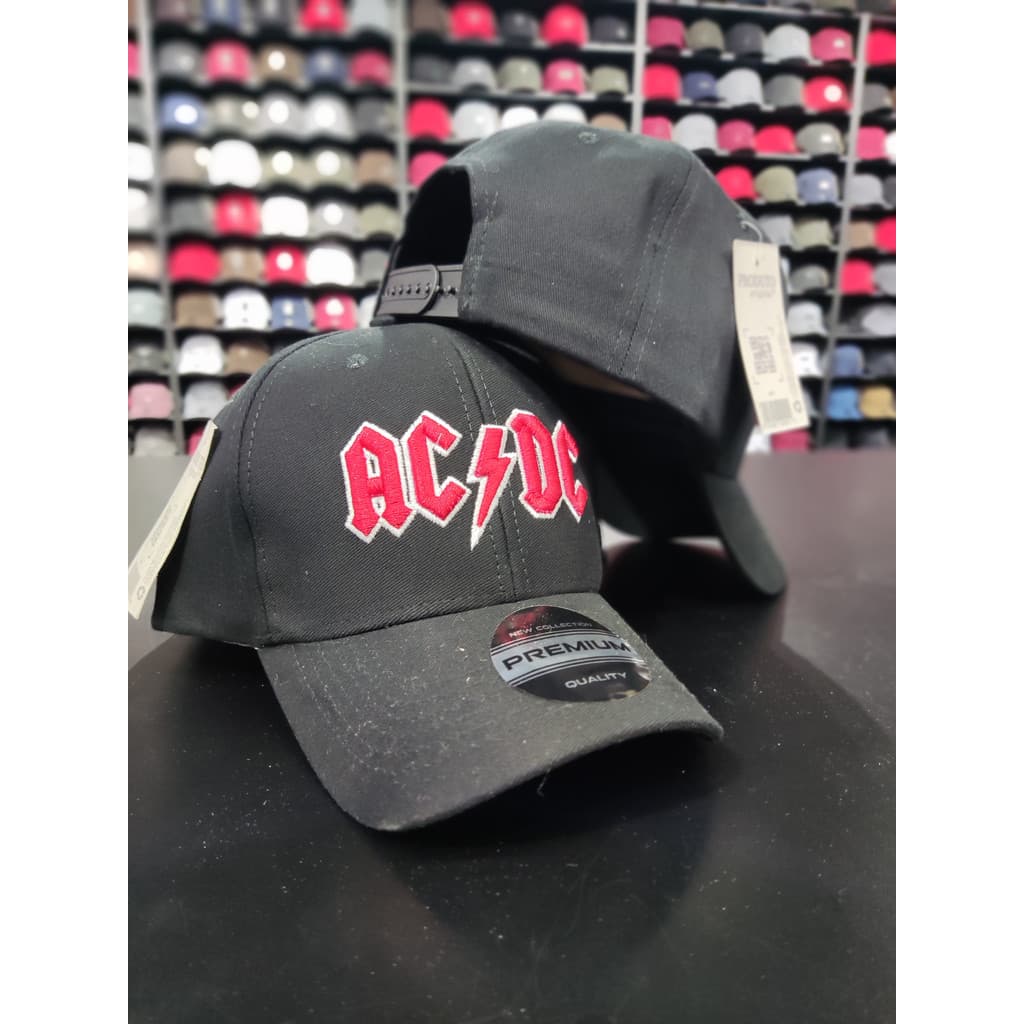 Bone de Rock e Banda de Rock Aba Curva Rock In Roll Fita Fitao e Trava Snapback Bordado