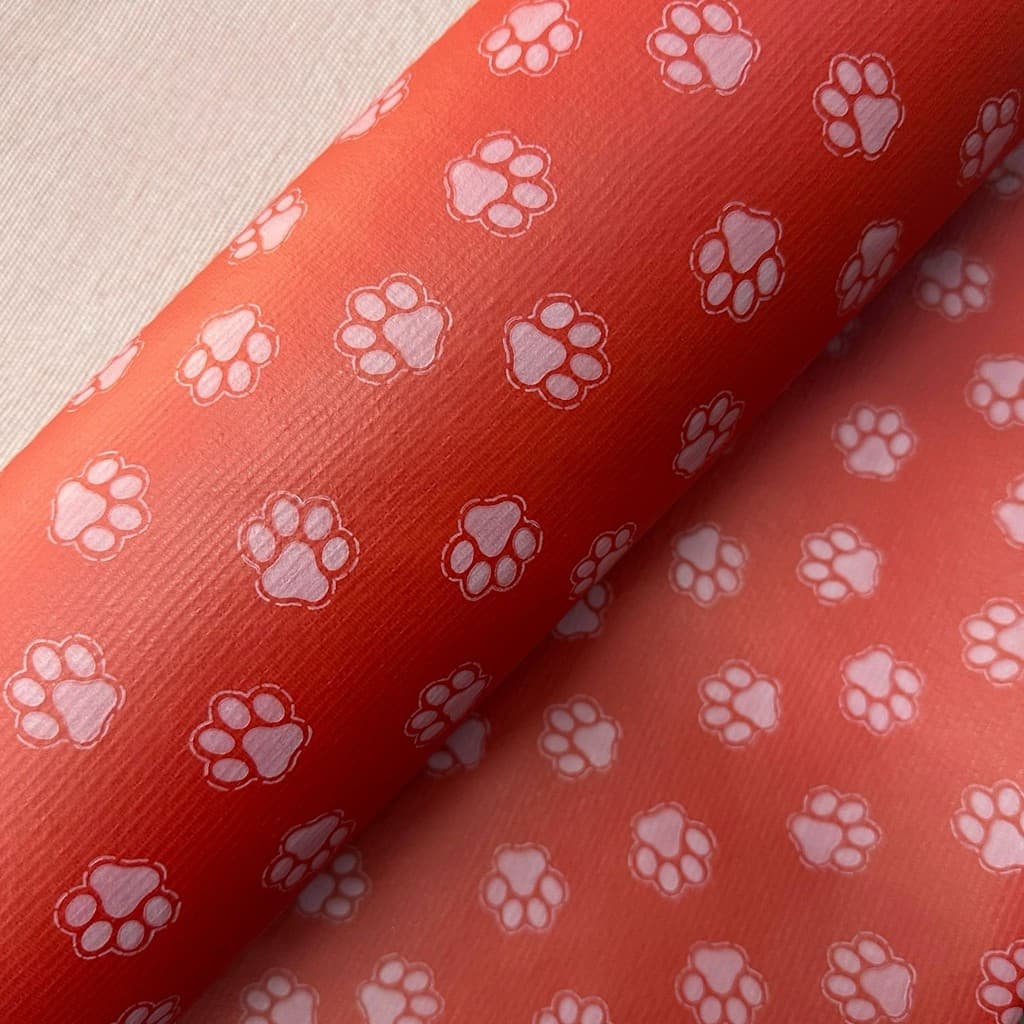Tecido Bagun Impermeável Estampado Patinhas 1,00x1,40m - Vermelho