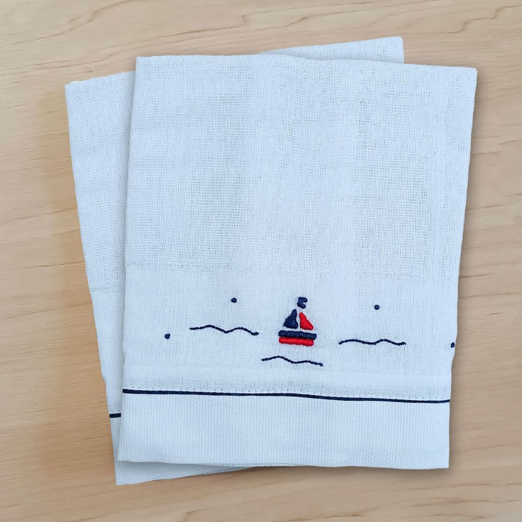 Kit 2 fraldas de boca | Bordadas à mão | 100% algodão - Barquinho azul marinho