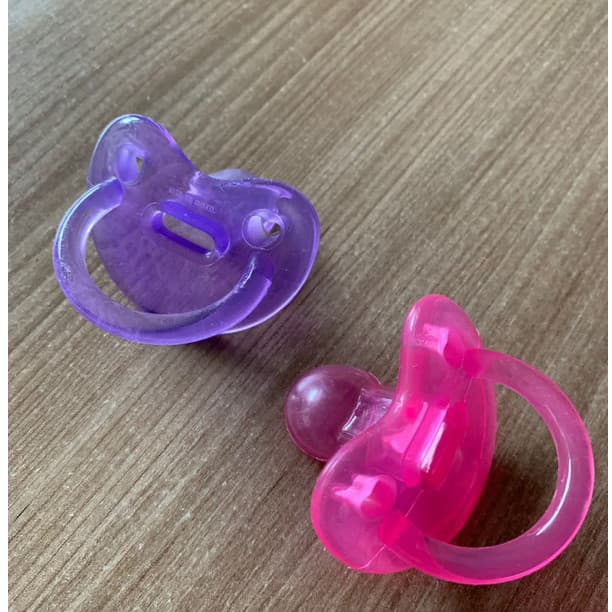 Kit Com 2 Chupetas de Silicone Pepeta Orto Fase 2 macio  Menina