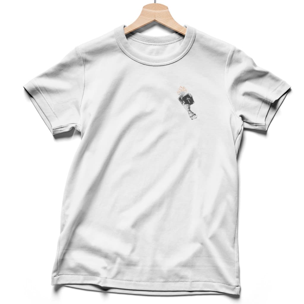 Camiseta Cristã Feminina - Bíblia na mão