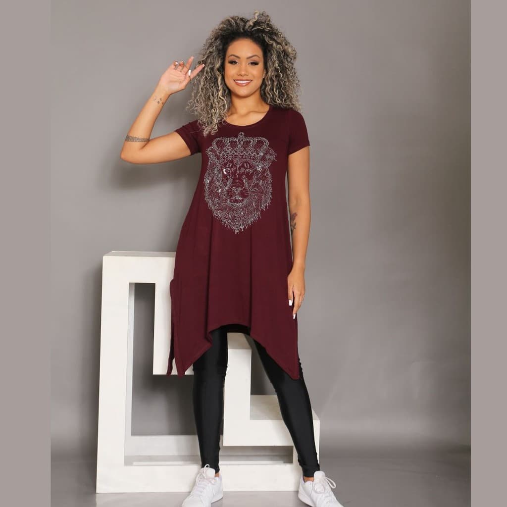 Blusa maxi Veste Ponta Leão de Judá Strass