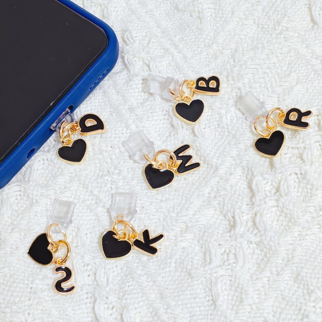1pc telefone móvel Anti-poeira Plug diy preto amor com carta pingente buraco do telefone móvel Anti-poeira Plug decoraçã