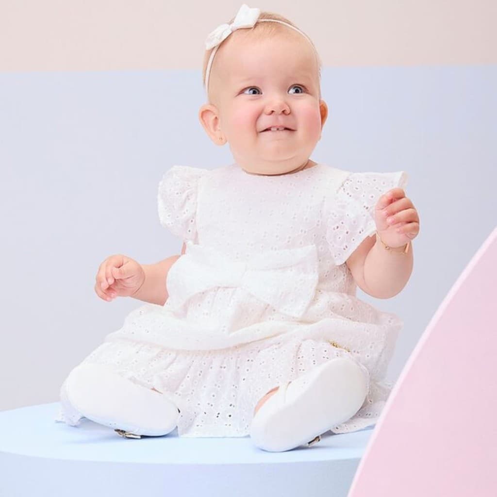 Vestido de Laise Off White com Laço - Momi