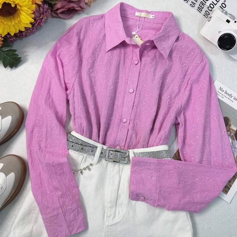 Camisa Manga Longa Bordada com Botões e Colarinho Y1659
