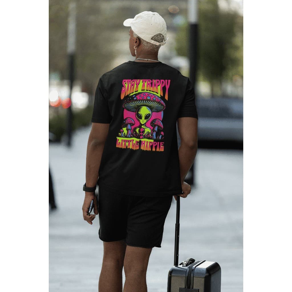 CAMISETA UNISSEX ESTAMPA PERSONALIZADA  KESDEY Streetwear Alien Cogumelo FRENTE E VERSA