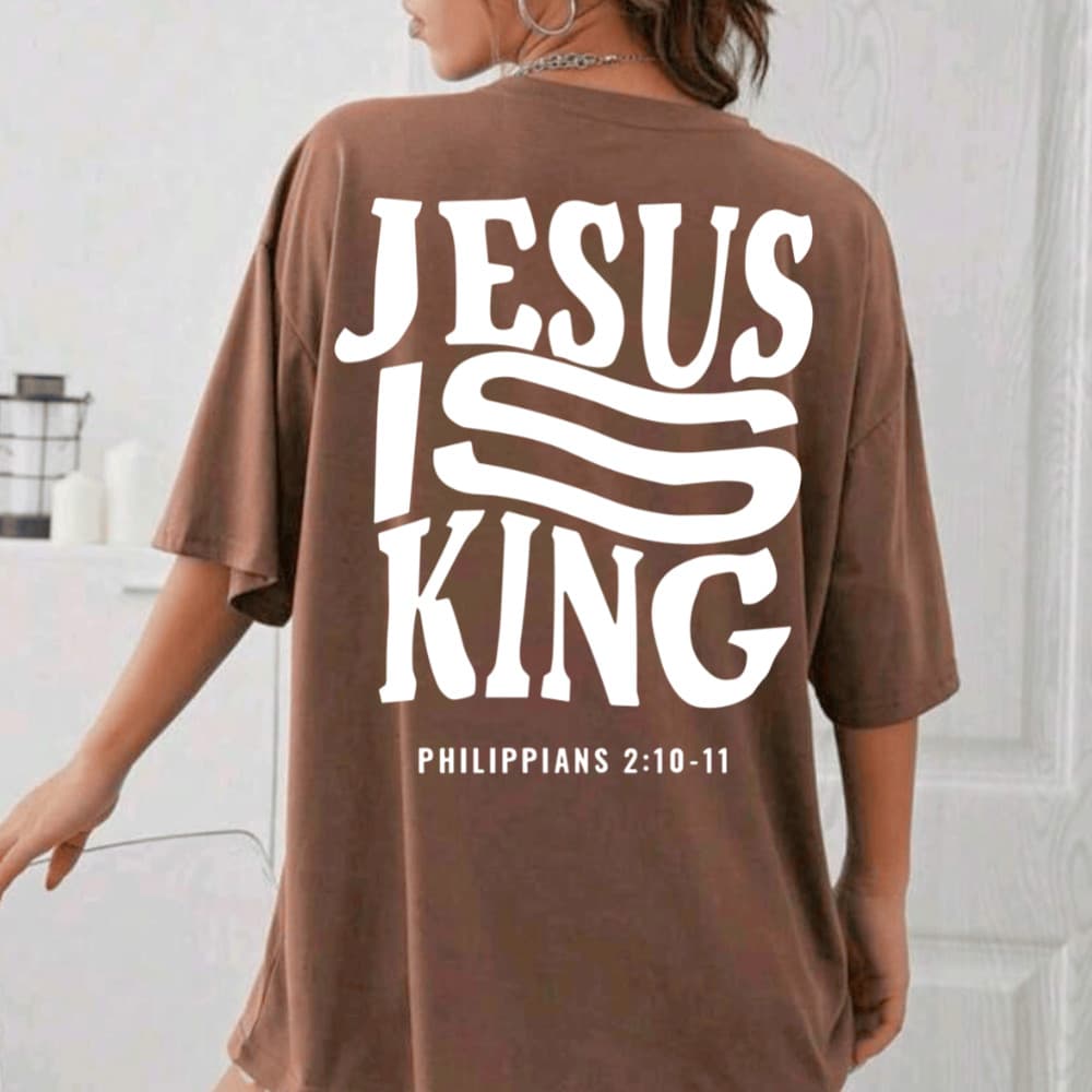 Camiseta Oversized Feminina Estampa Evangélica Jesus Is King Diversas Cores em Algodão Unissex