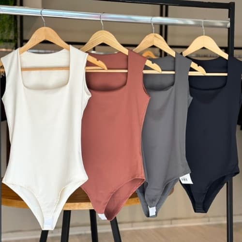 Kit Com 4 Body Collant Feminino Básico Com Decote Quadrado Têndencia Blogueira