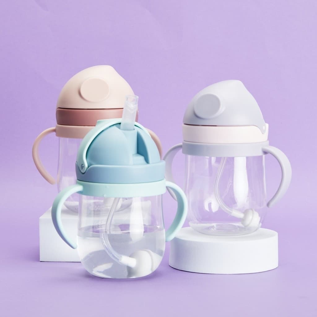 Copo de Transição Infantil 250ml Antisufocamento e Antivazamento Canudo Silicone Treinamento Bebê Aprendizado Livre BPA