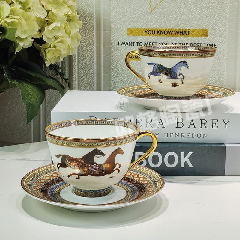 Conjunto De Xícara De Chá Estilo Europeu Com Foco Em Casal : Design Criativo Personalizado Pires , Caneca De Cerâmica E