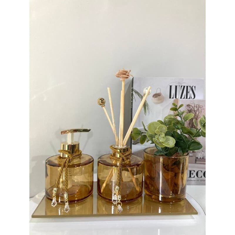 Kit Lavabo Pícolo Dourado com Difusor e Saboneteira com bandeja e vaso de flor