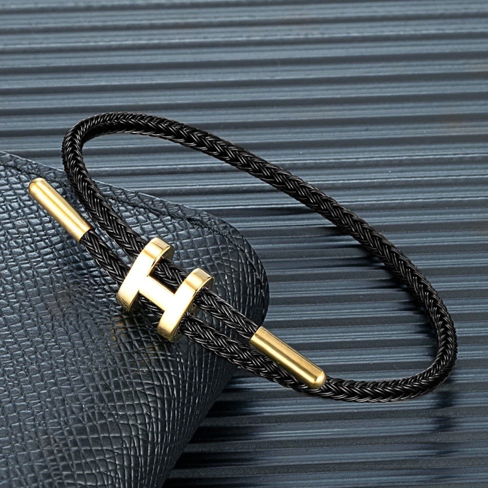 Pulseira luxuosa em formato H, banhada a prata, em aço inoxidável, anti-desbotamento, para homens e mulheres FUYG