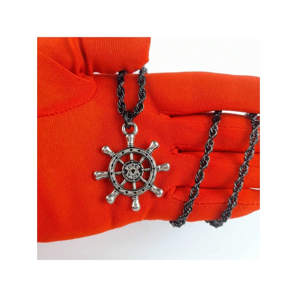 Cordão Torcido Aço Inox E Pingente Leme One Piece Um Pedaço