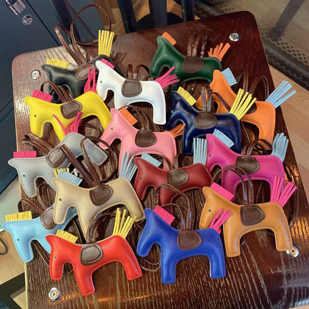 Forma De Cavalo Bonito Criativo Chaveiros Lembranças Presente Pingente De Couro Do Plutônio DIY