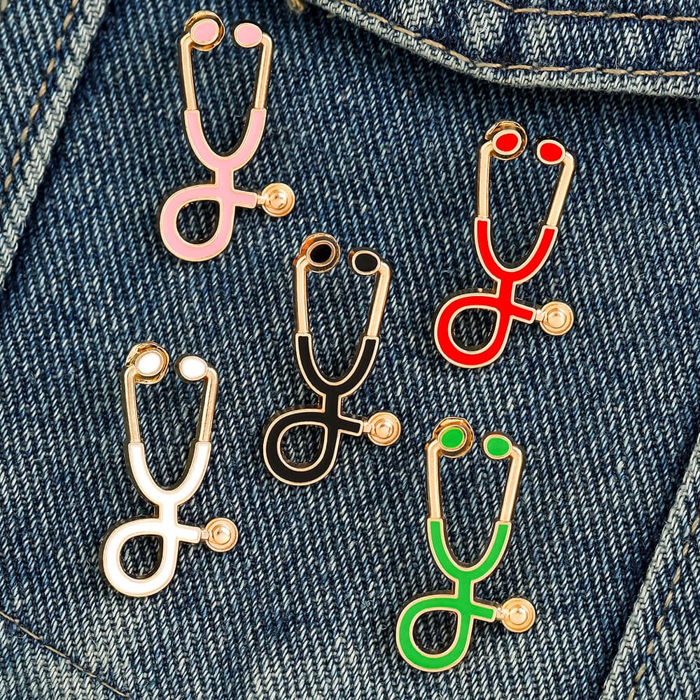 Broche De Metal Para Estetoscópio Colorido , Acessórios Criativos Emblema De Colar De Óleo De Gotejamento