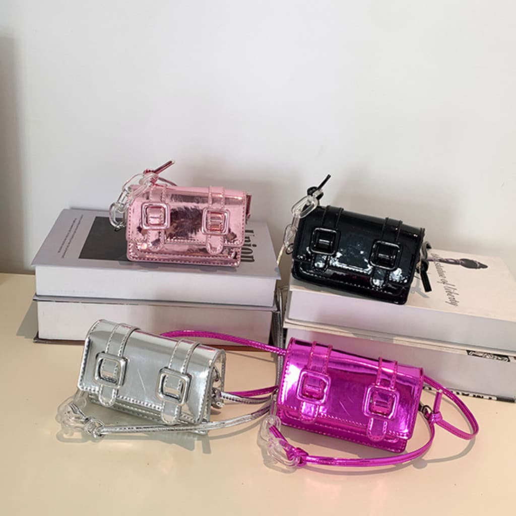 Bolsa Feminina Mini Bag Tiracolo Lisa Metalizada Com Detalhe Transparente Alça Seraphine