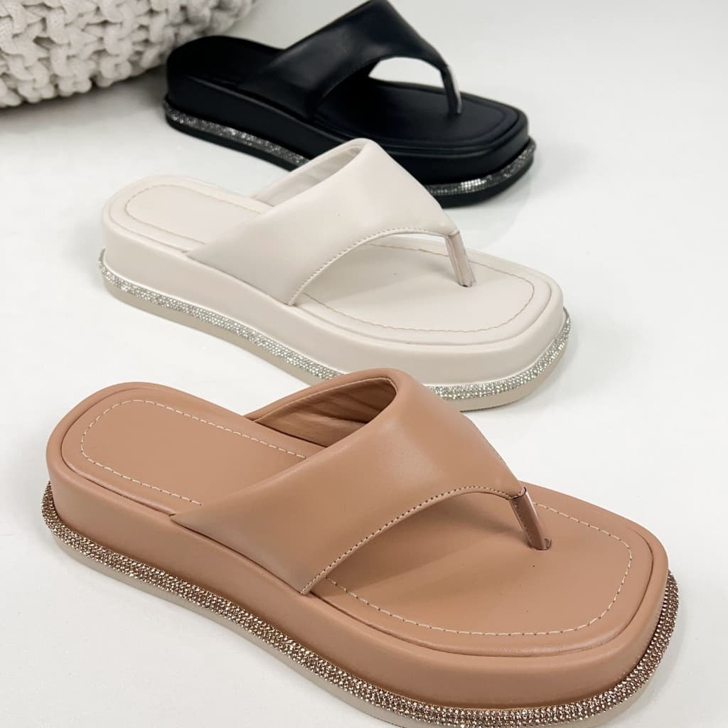 Sandália Susi Plataforma Chinelo Flat Com Strass