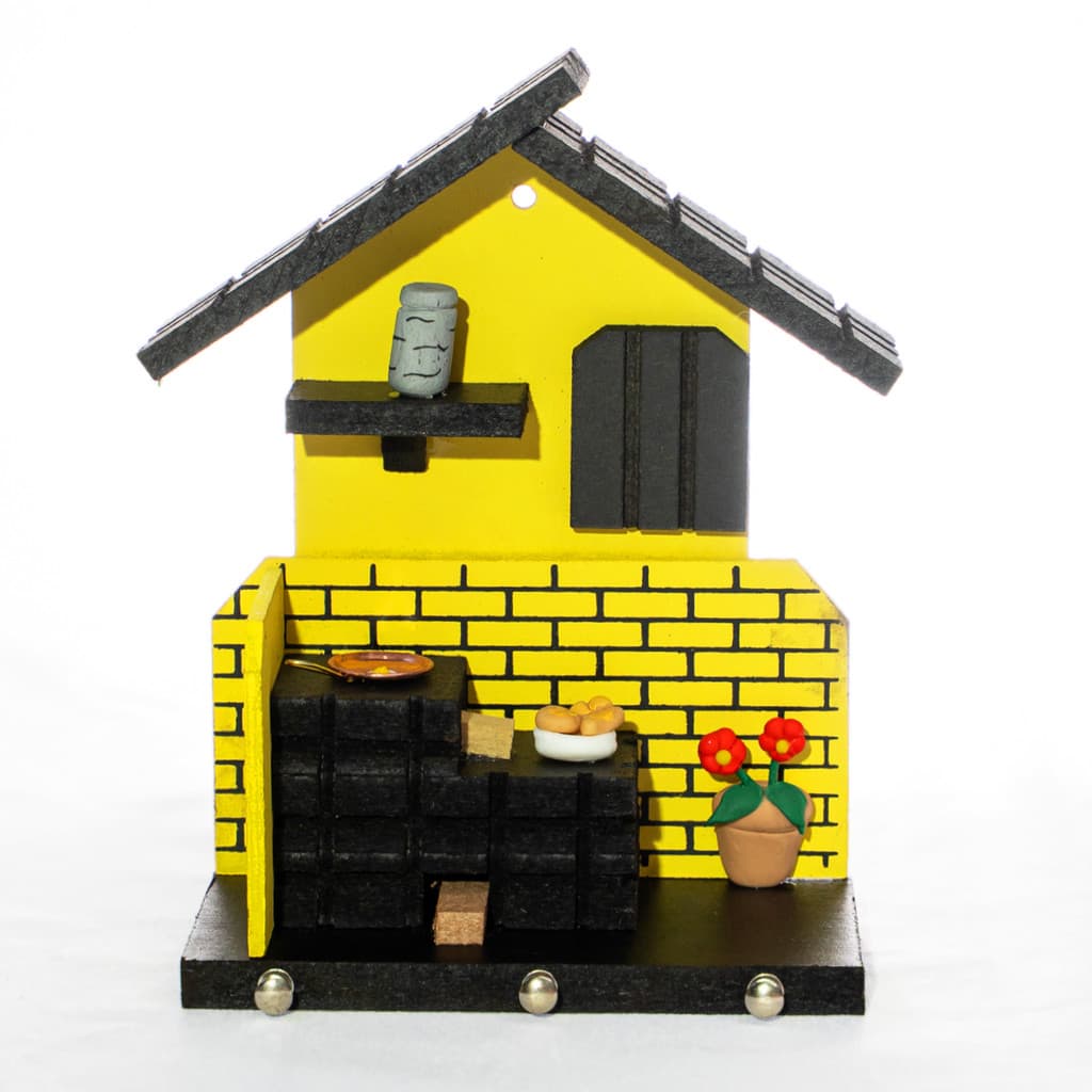 Porta Chaves de Madeira Casinha Mineira Decoração P Amarelo