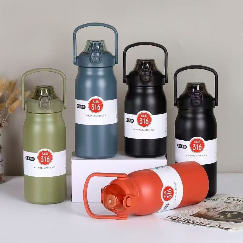 1700ML Garrafa Térmica Grande em Aço Inox Canudo Alça e Trava Parede Dupla  3D Adesivos