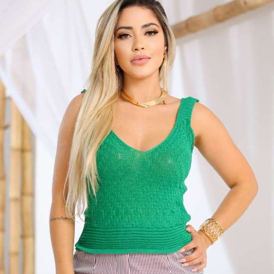 Blusa Feminina Blusinha Cropped Feminina Modela ao Corpo Gabriela