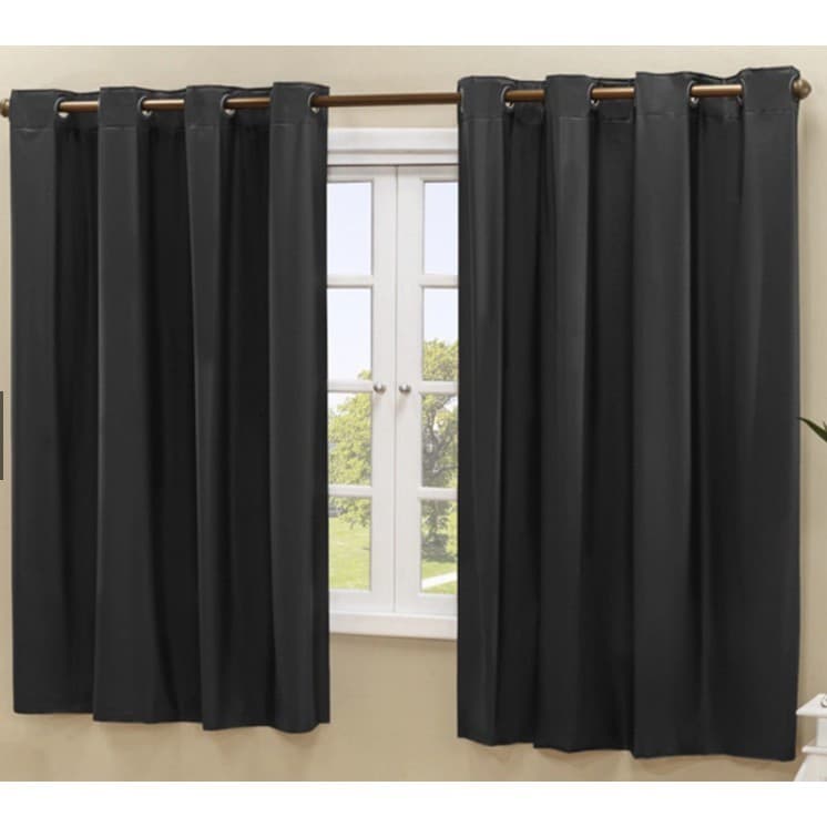 Cortina Blackout PVC corta 100% a luz 2,20m x 1,30m Preta ilhós
