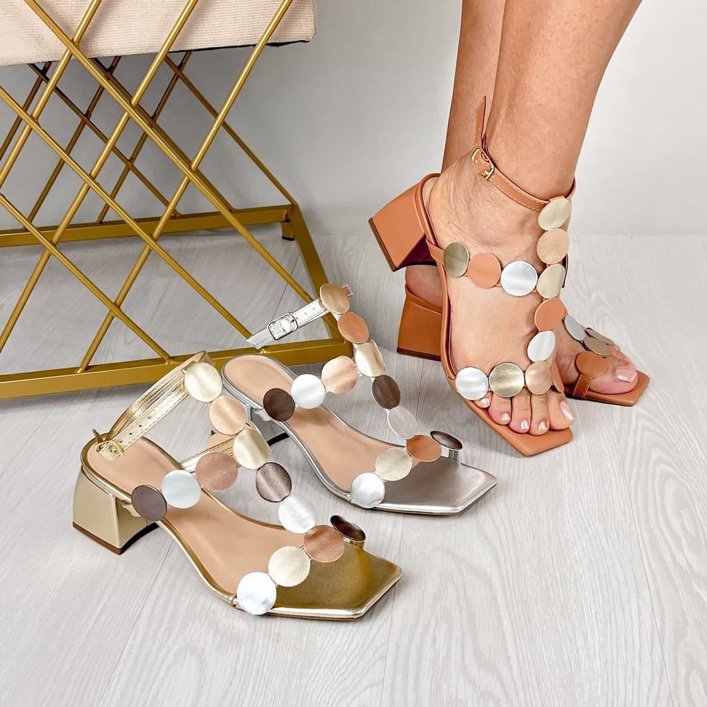 Sandália Feminina Círculos Salto Bloco 6cm Conforto Estilo Delicado Elegância Moderna
