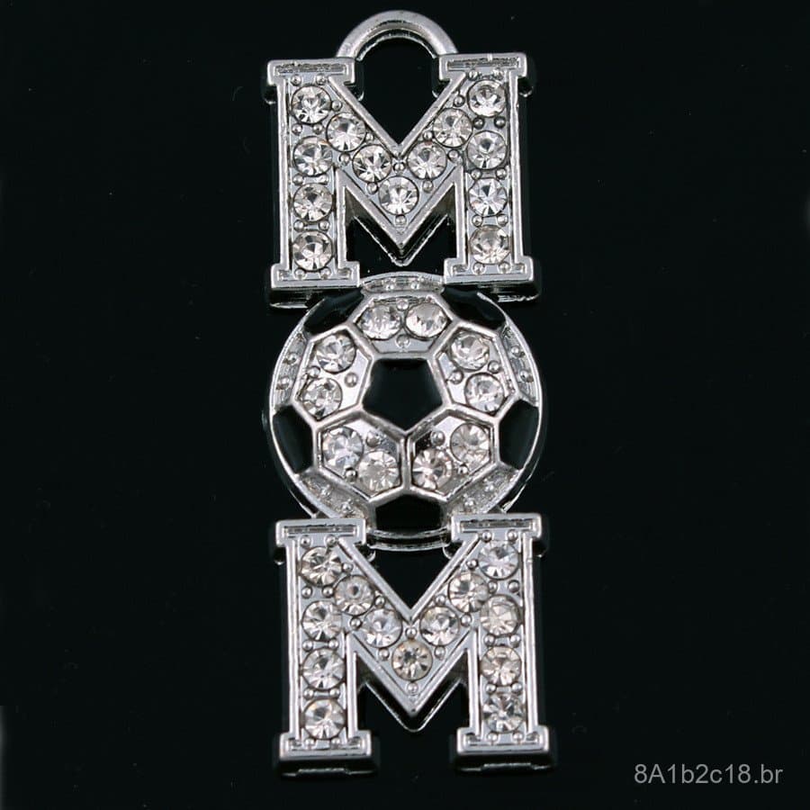 Acessório de pingente para fãs de futebol, feito de liga de zinco e cravejado de diamantes.