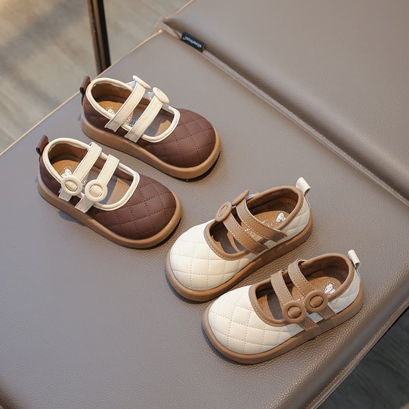 Meninas pequenos sapatos de couro sapatos infantis 2024 primavera outono novo estilo bebê moda ervilhas sapatos princesa