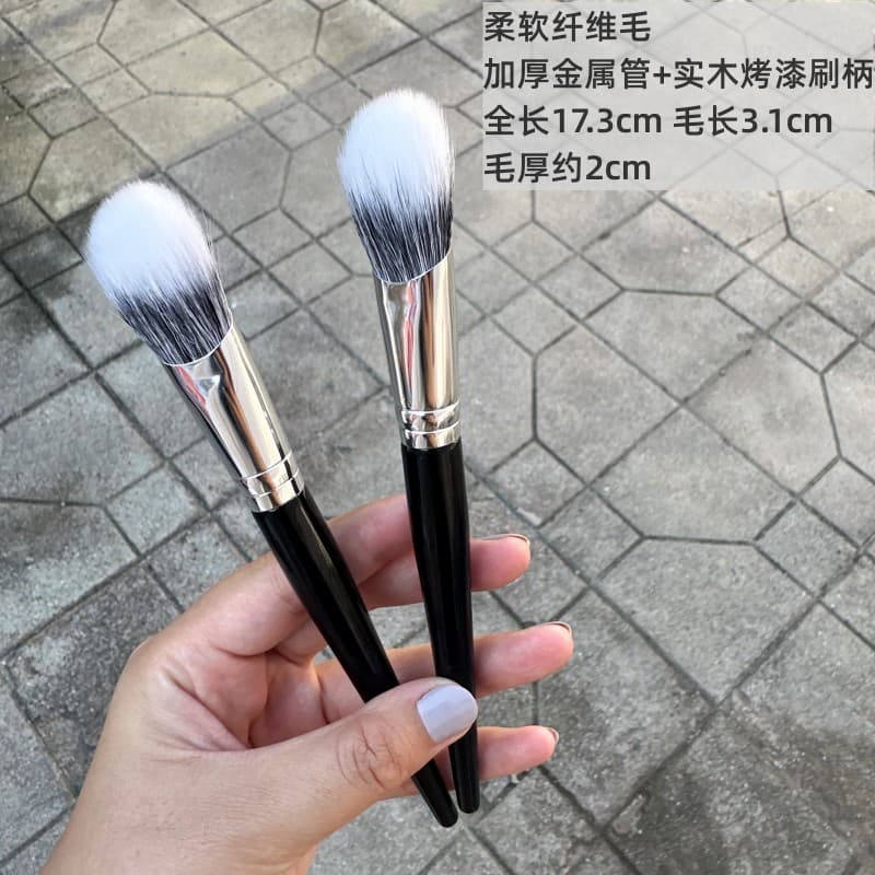 Cangzhou pincel de maquiagem lã dedo barriga ponto cor escova grande fofo cabeça oblíqua Multi-função contorno escova na