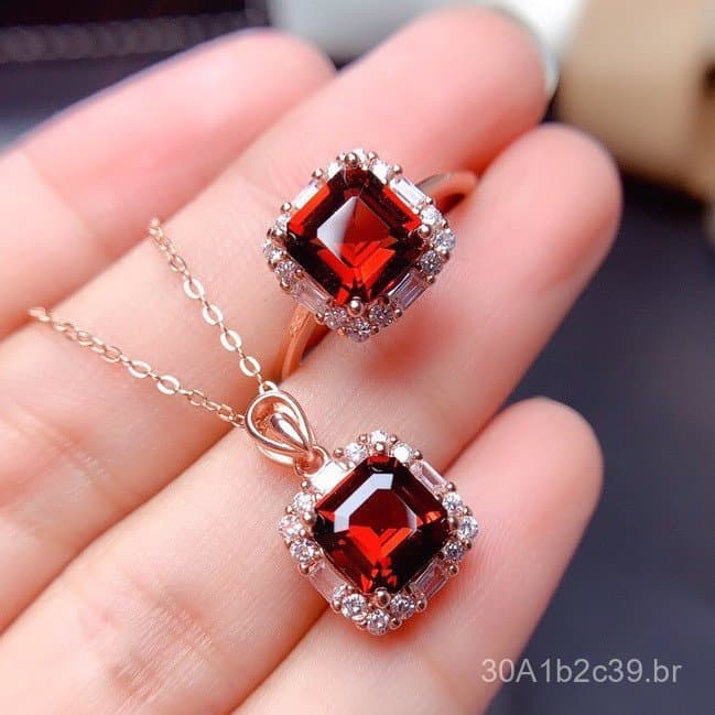 Novo Anel Aberto Estilo Princesa Elegante com Gema Simulada de Rubi para Mulheres, Conjunto de Joias com Colar Pendente