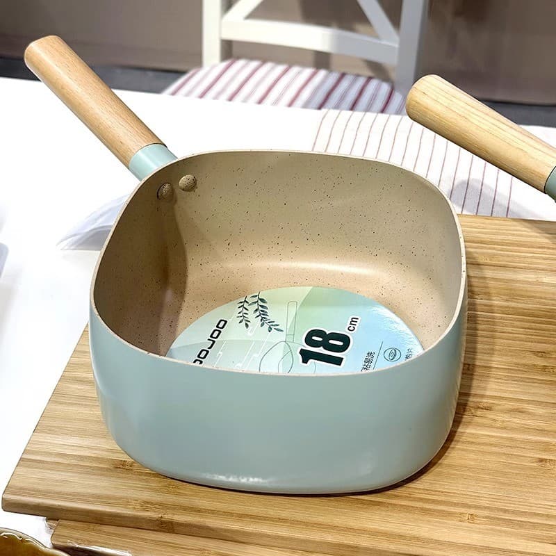 Pote pequeno quadrado para uma pessoa
