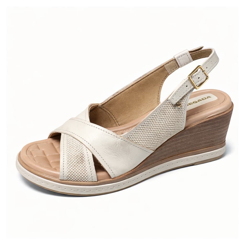 Sandalia Anabela Pegada Feminino em Couro Bege 233953-01 Bege