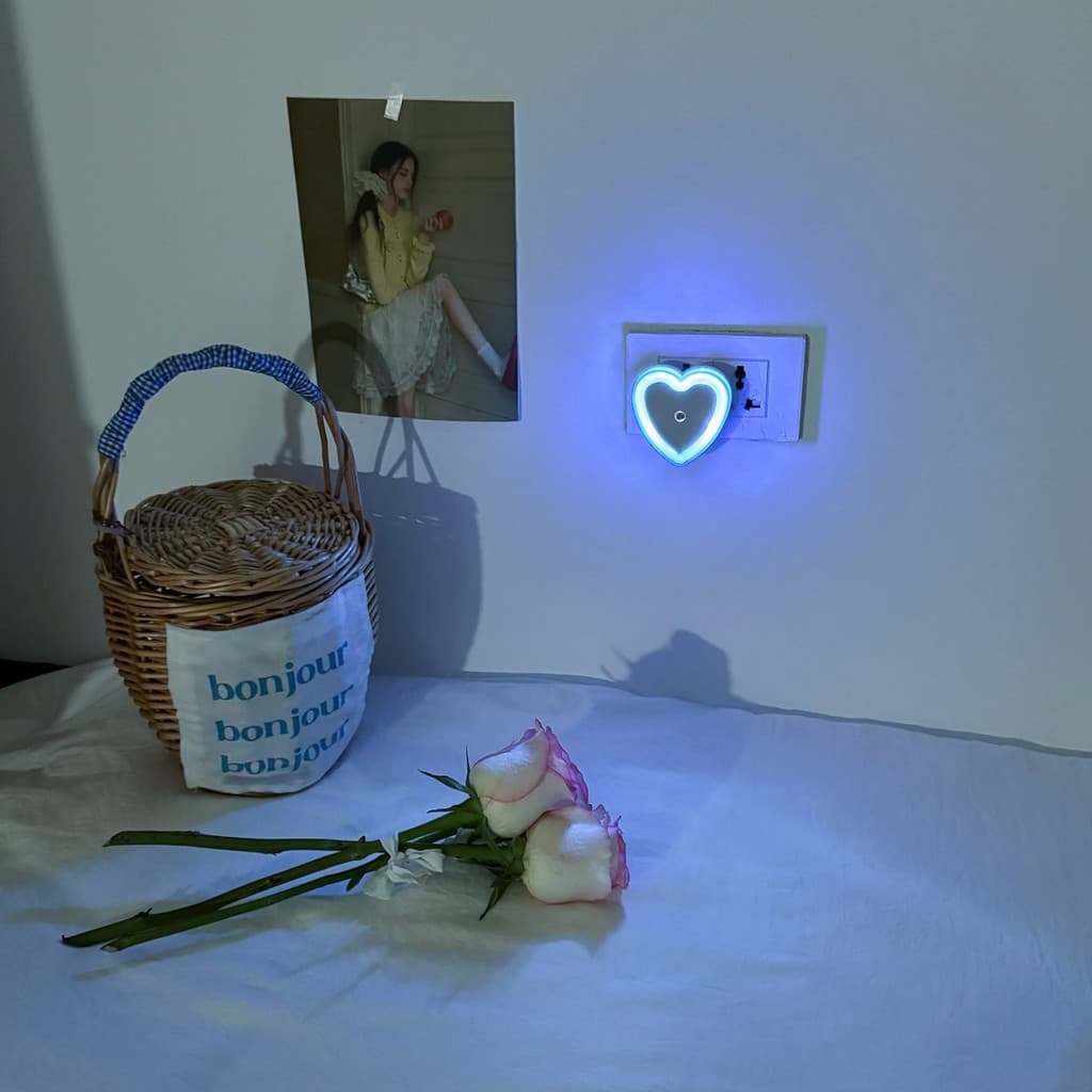 Luz Noturna De Amor Emissora De Azul LED Lâmpada Fluorescente Romântica De 4 Cores De Cabeceira Para Alimentação De Bebê