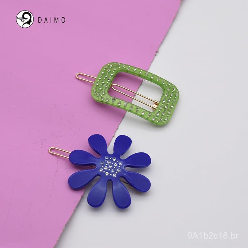 Presilha de cabelo versátil e simples em formato de pétala de acetato com strass brilhantes, presilha lateral, presilha