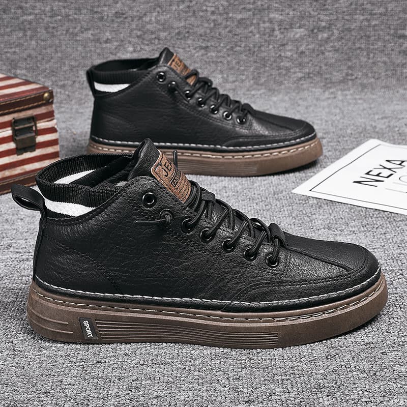 Sapatos masculinos verão 2025 novo estilo Casual esportes um Pedal sapatos de couro preto trabalho All-Match tênis de al