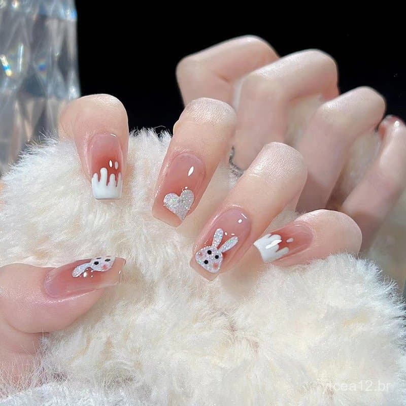 Unhas artificiais delicadas, doces e fofas com glitter e blush no estilo ins, unhas com tema de coelho de Ano Novo, unha