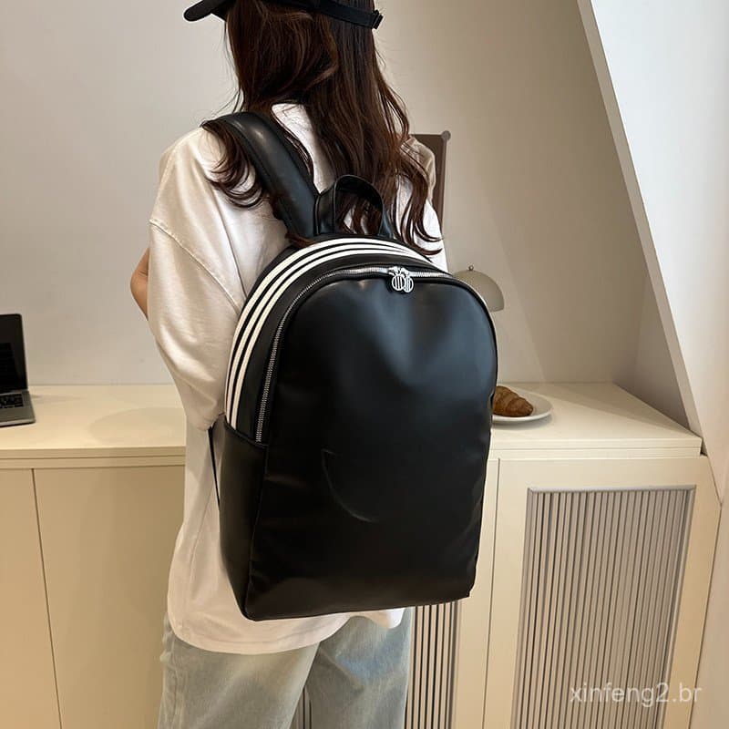 Mochila unissex de tamanho médio, simples e versátil, mochila esportiva moderna em couro PU. HOXZ