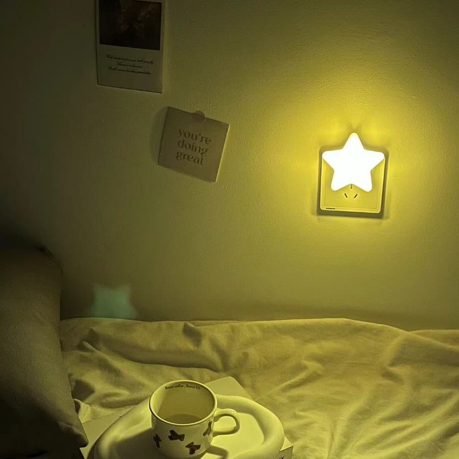 Uma Estrela ~ LED nightlight plug-in Indução Inteligente Economia De Energia Conveniente Lâmpada De Cabeceira De Poupanç