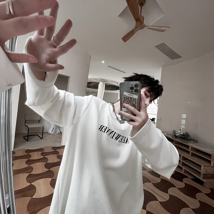 Outono ins High-End carta impressão versão coreana puro algodão de manga comprida camiseta masculina almofadas de ombro