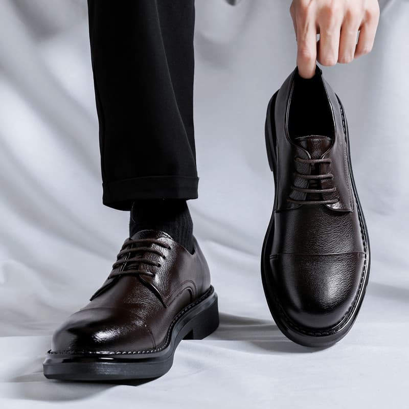 2026 sapatos de couro masculino novo estilo aumento interno estilo britânico negócios Formal Wear preto Casual terno cas