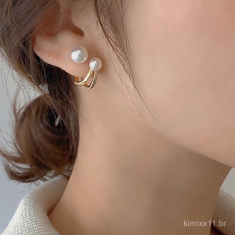 Brincos de pérola metálica coreana com agulha de prata, design em formato de C, simples e elegantes, com um toque sofist