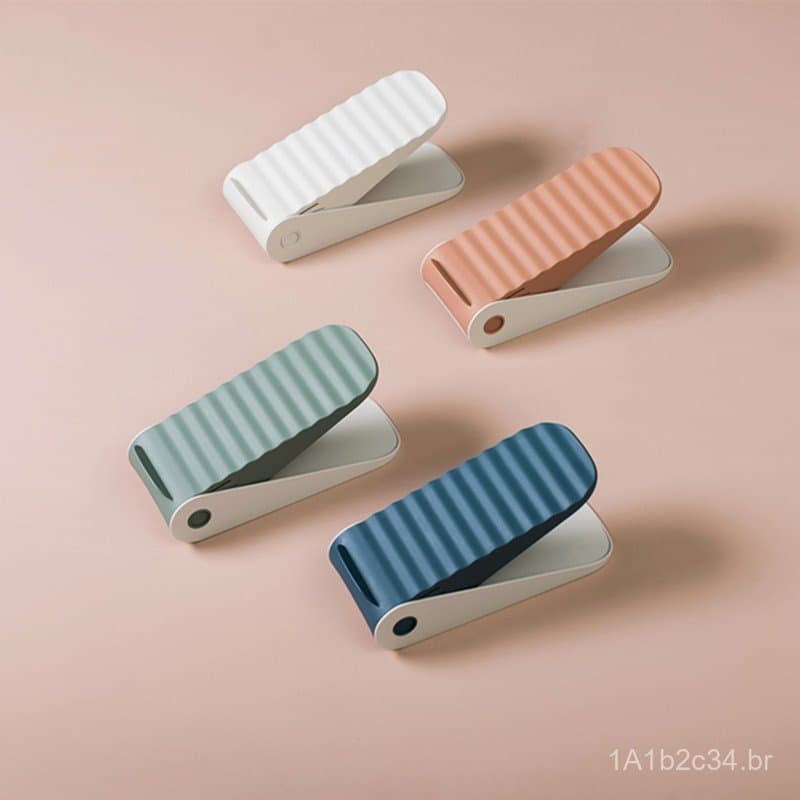 Prateleira para armazenamento de sapatos para uso doméstico, suporte para chinelos à prova de poeira, prateleira divisór