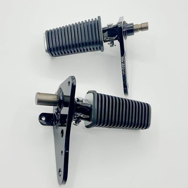 Adequado para American Prince GZ125HS GZ150-A/E Frente Esquerda Direita Pedal de Apoio para os Pés Pedal Dianteiro de Bo