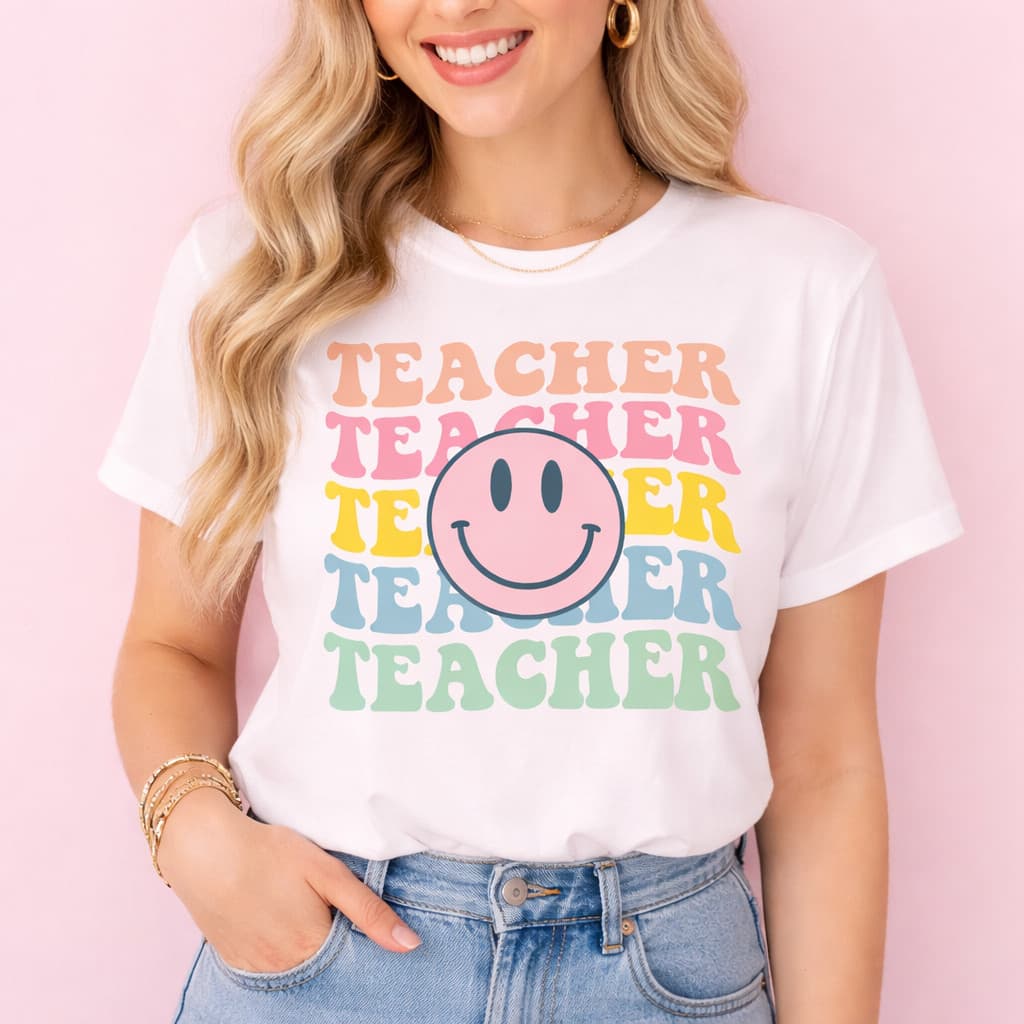 Camiseta Teacher Colorida Feminina | Estampa Professora Divertida - T-Shirt Estilosa Escolar - Presente para Professora