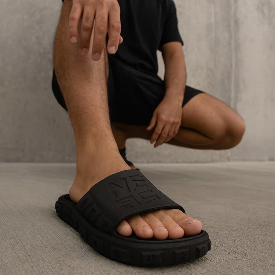 Chinelo Masculino Dia Dia Estiloso Leve Macio Slide Masculino Envio Rapido Dia a dia
Lançamento