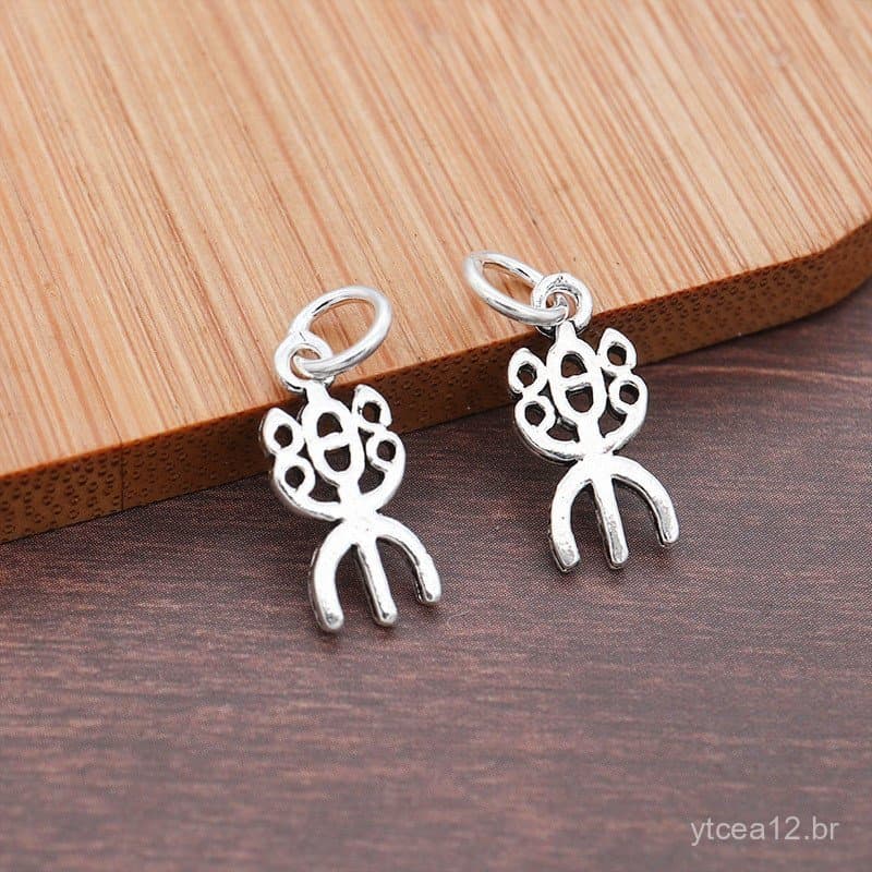Design original em prata tailandesa S925 com o caractere "Le" em estilo de escrita pequena, pingente simples de prata pu