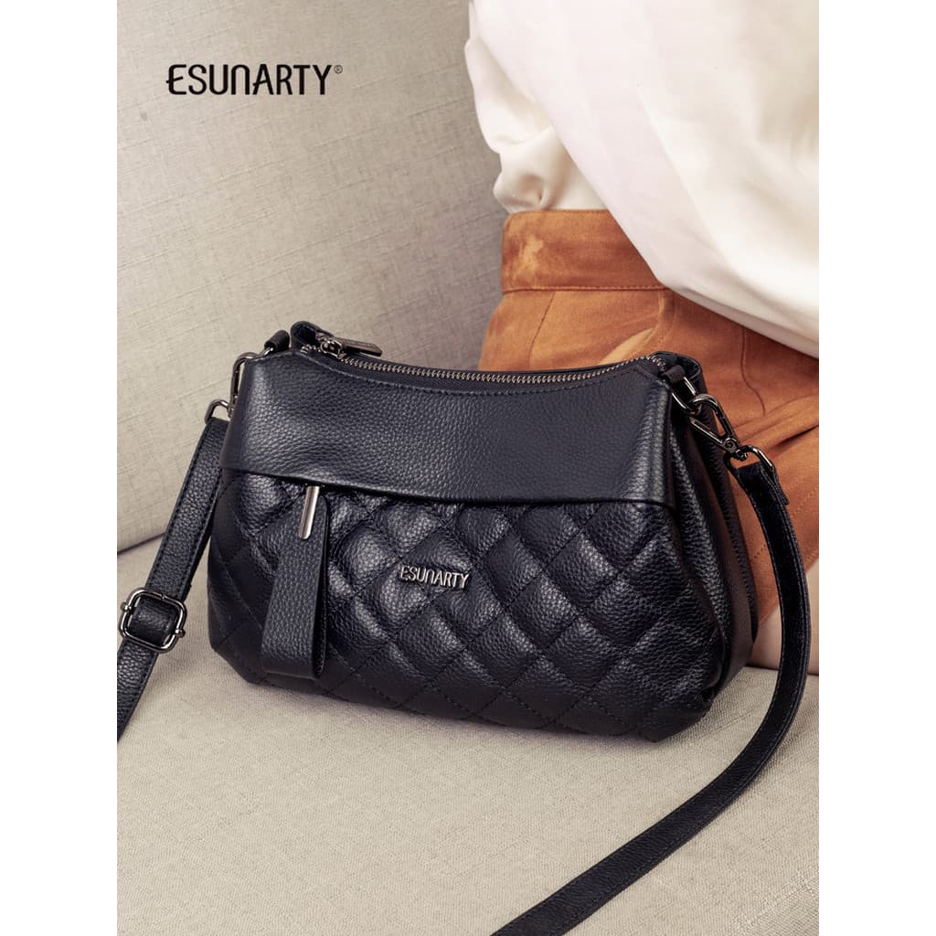 Bolsa de couro macio feminina 2026 novo estilo na moda couro genuíno bolsa feminina de meia-idade grande capacidade bols