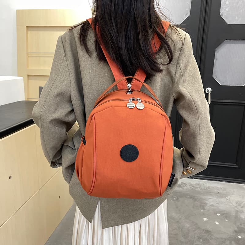 Mochila feminina leve moda peito mochila versão coreana lazer viagem pequena mochila na moda
